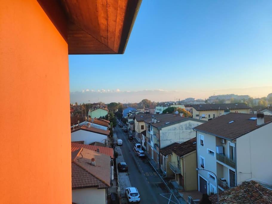 Attico A 2 Passi Dalla Stazione E Centro Storico Ravenna Exterior foto